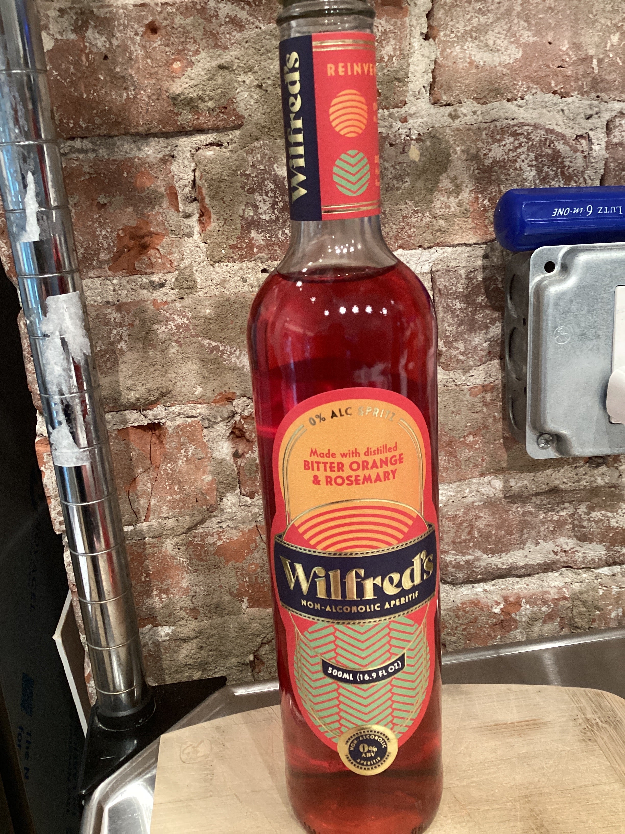 Wilfred’s Non-Alcoholic Apertif made with distilled Bitter Orange & Rosemary London 500ml)