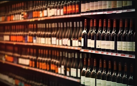 Discover Manhattan's Premier Liquor Store - Unbeatable Wine and Spirits Selection